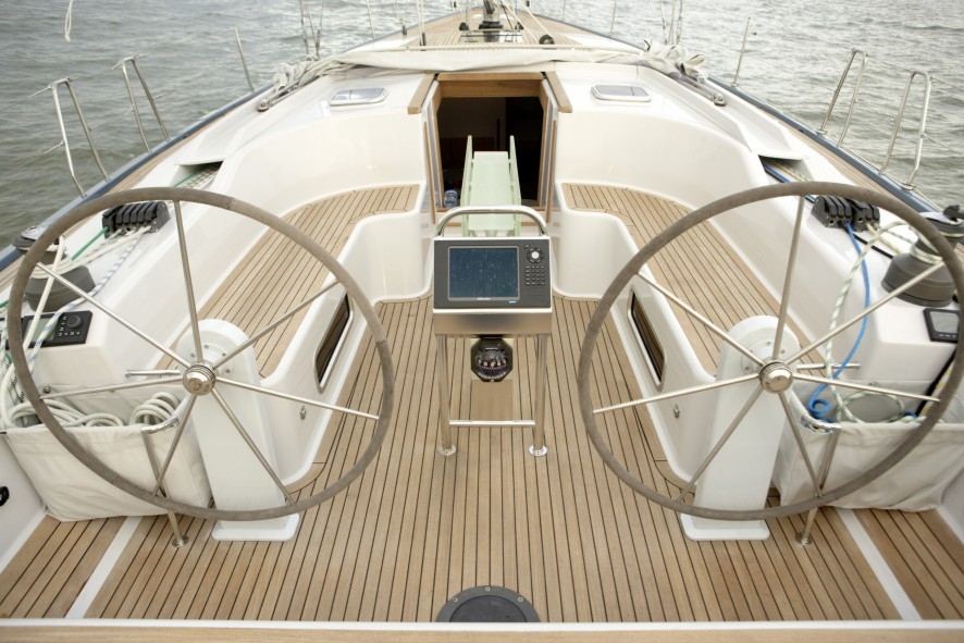 Bareboat Sailing Yacht Hanse 54 photo 4