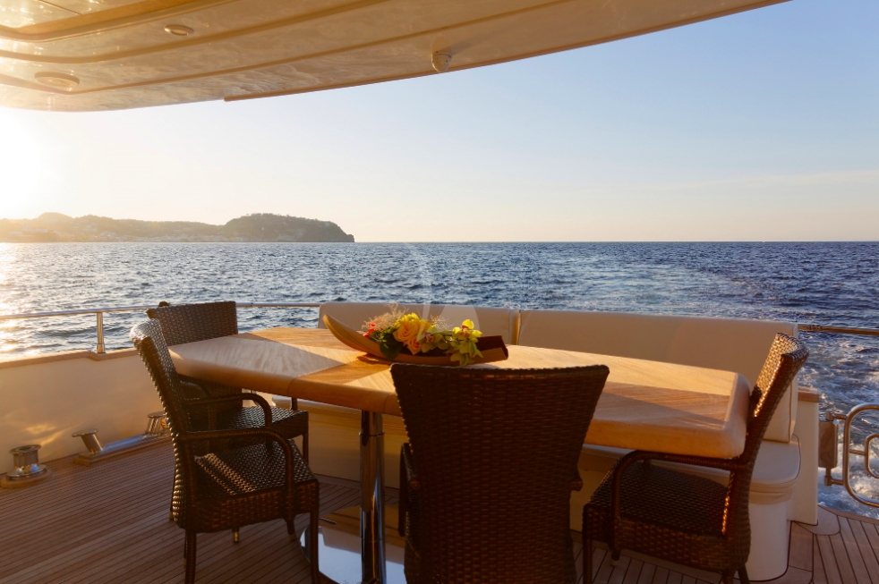 Luxury Crewed Motor Yacht HAPPY FEET photo 3