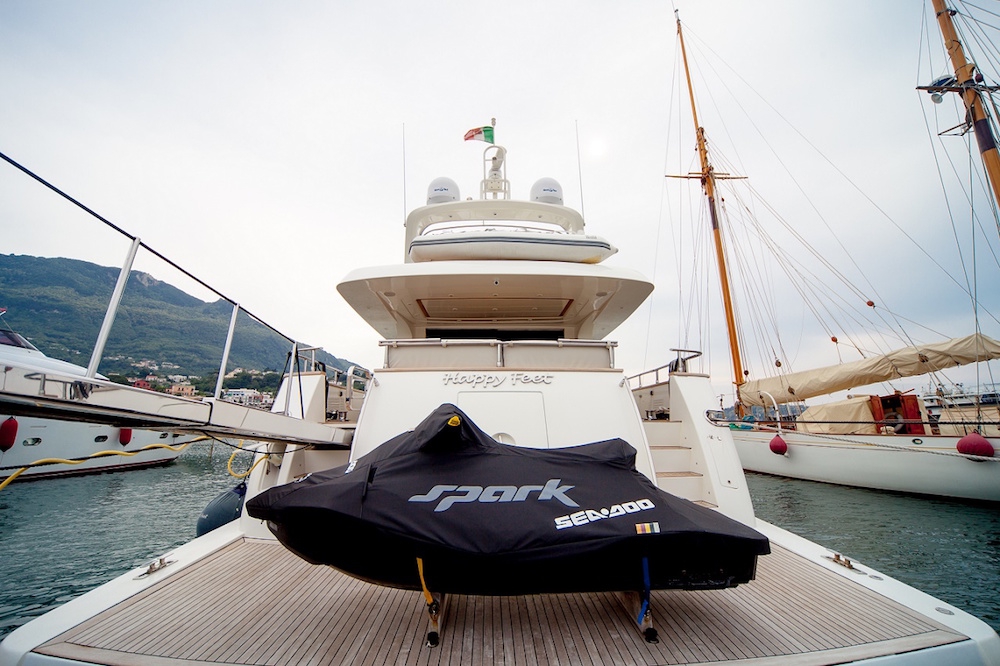 Luxury Crewed Motor Yacht HAPPY FEET photo 5