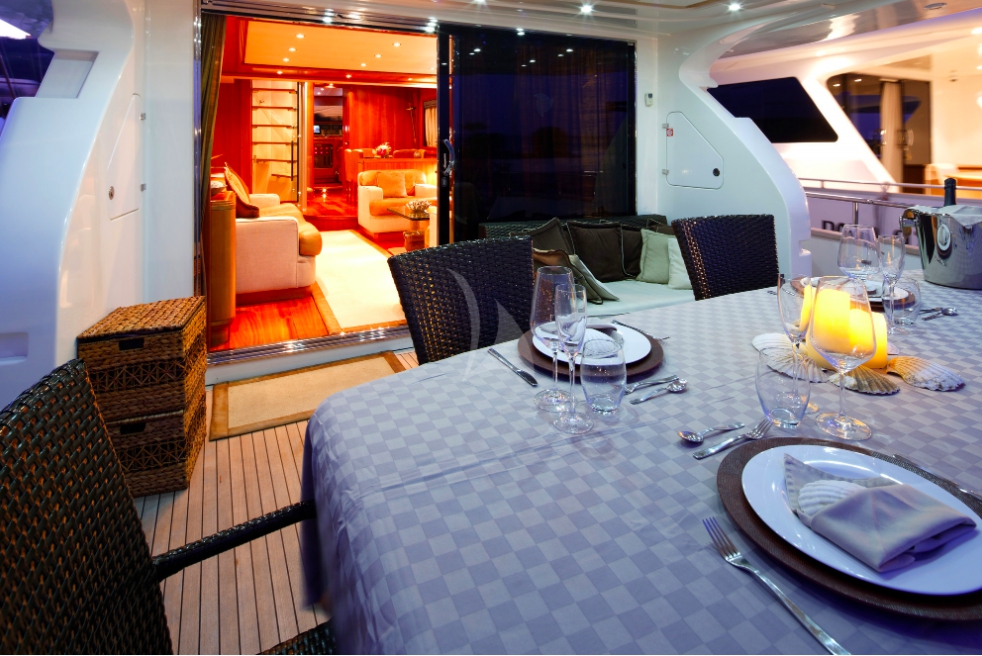 Luxury Crewed Motor Yacht HAPPY FEET photo 7