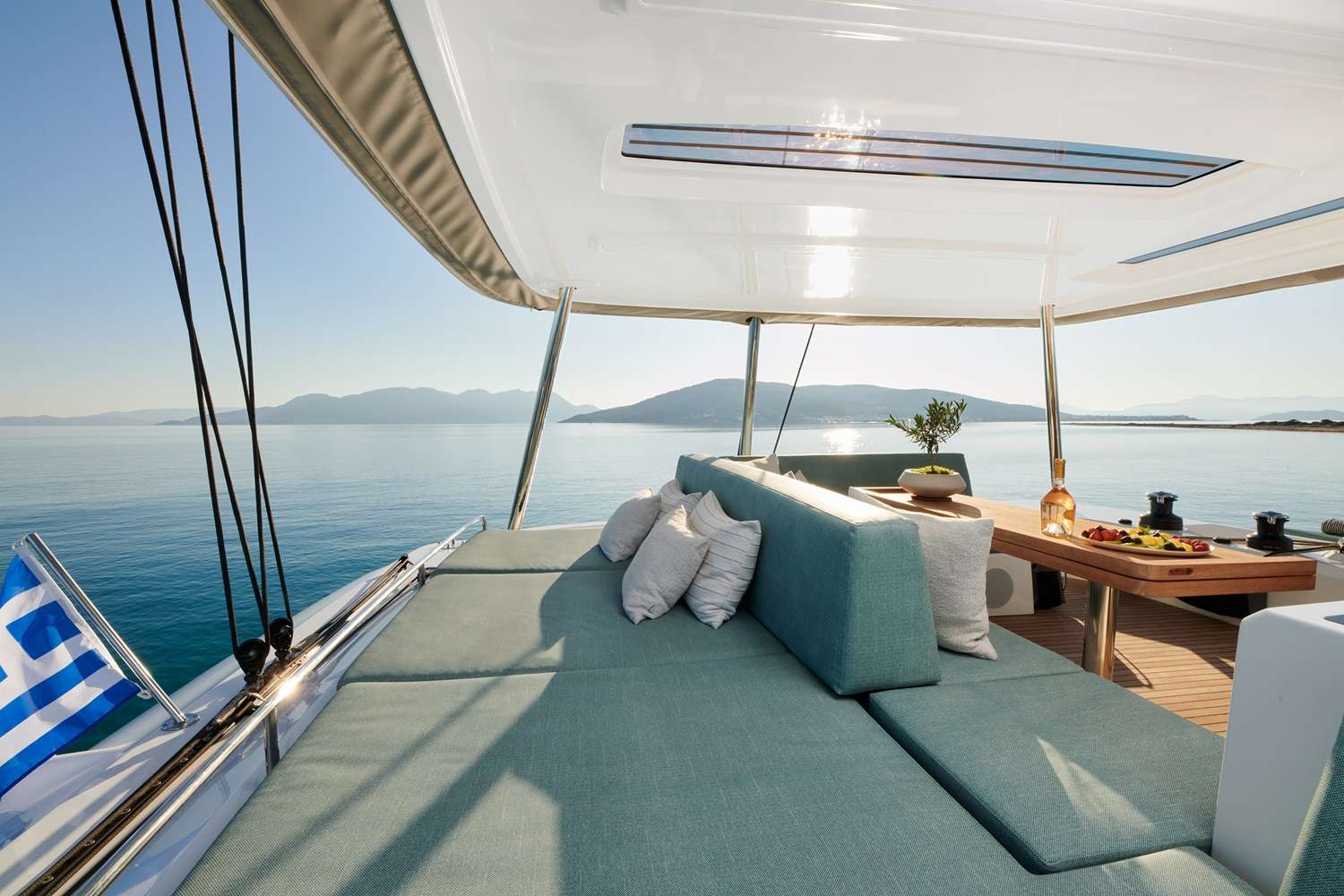 Crewed Sailing Catamaran HAPPY photo 5