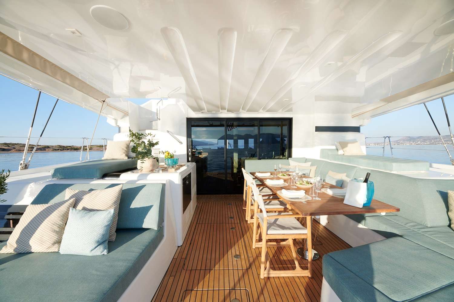 Crewed Sailing Catamaran HAPPY photo 7