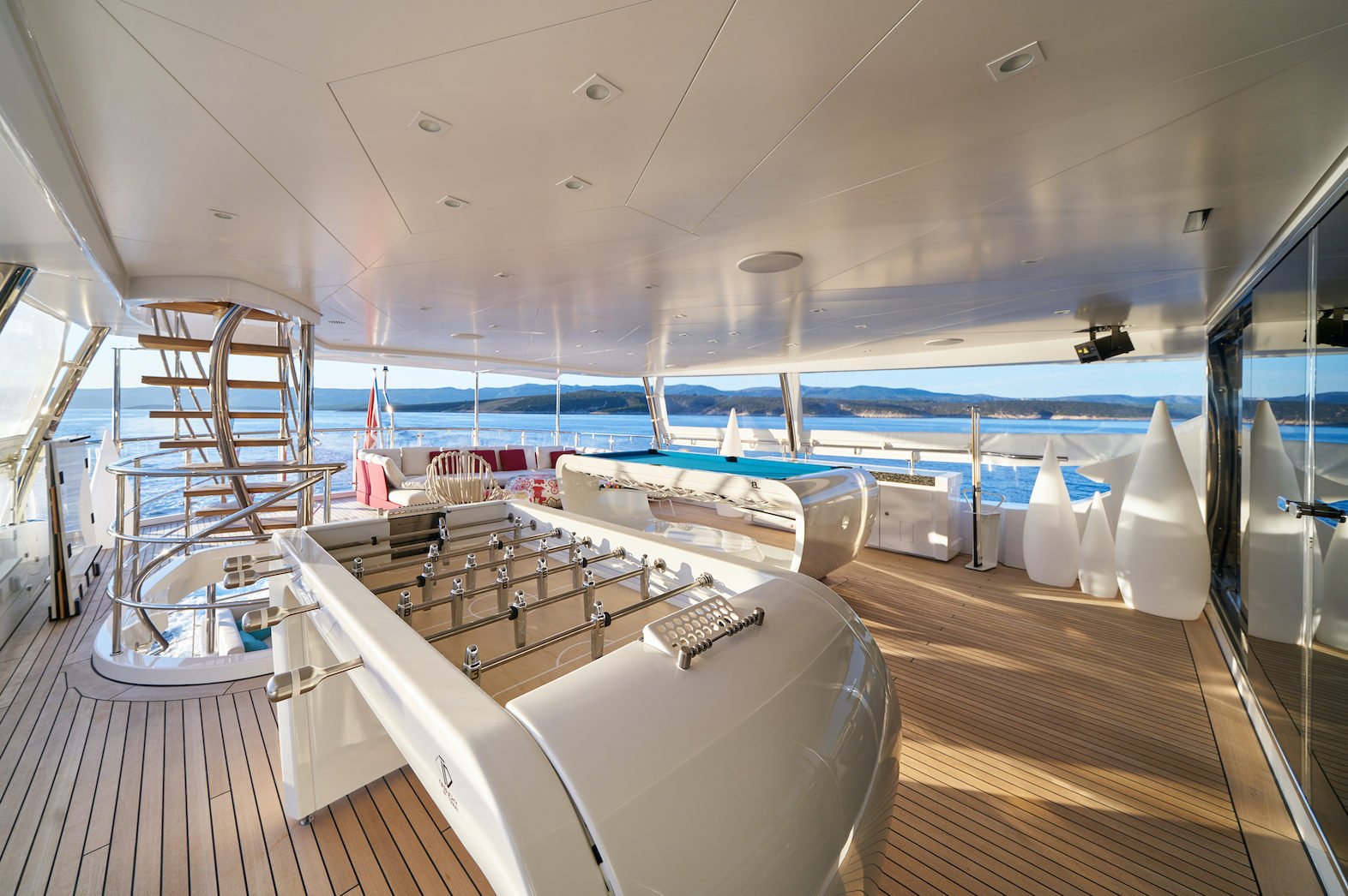 Luxury Crewed Motor Yacht HAPPY ME photo 8