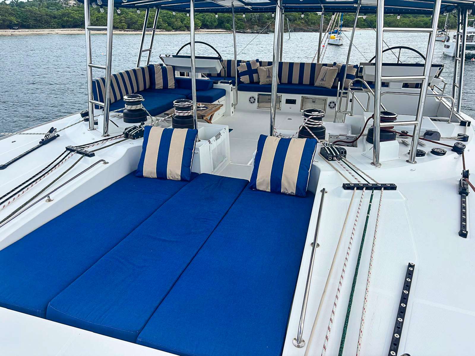 Crewed Catamaran HEAVENLY photo 7