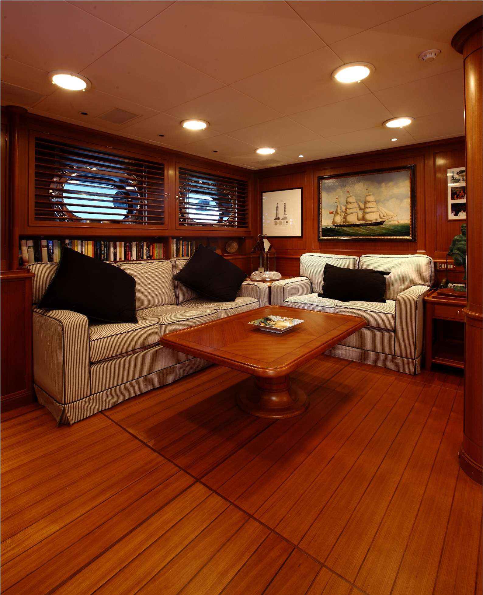 Luxury Crewed Sailing Yacht HERITAGE M photo 6