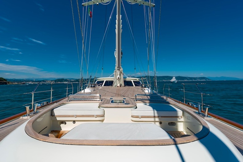 Luxury Crewed Sailing Yacht HERITAGE photo 6