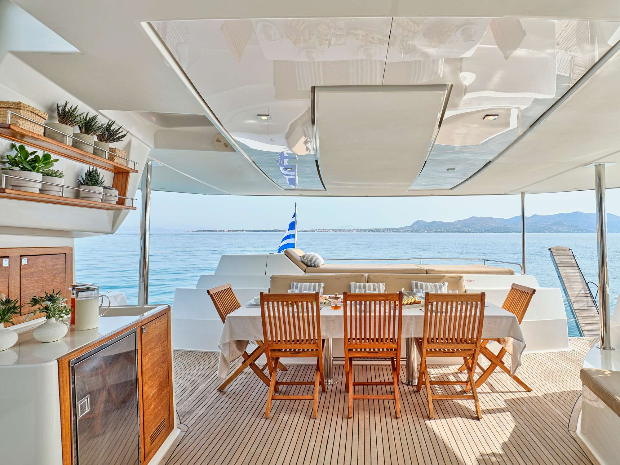 Crewed Catamaran HIGH FIVE photo 6