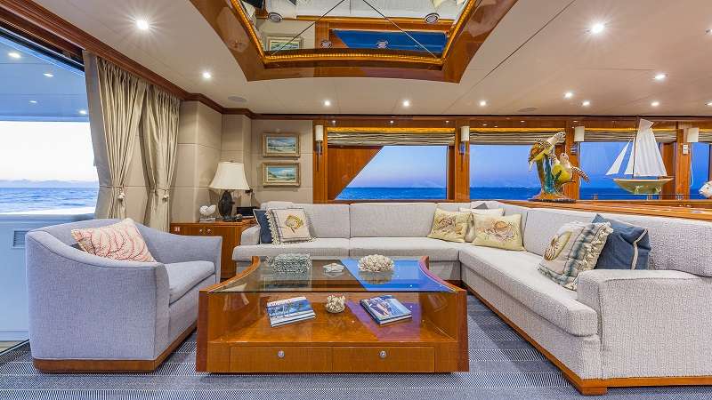 Luxury Motor Yacht HIGH RISE photo 7