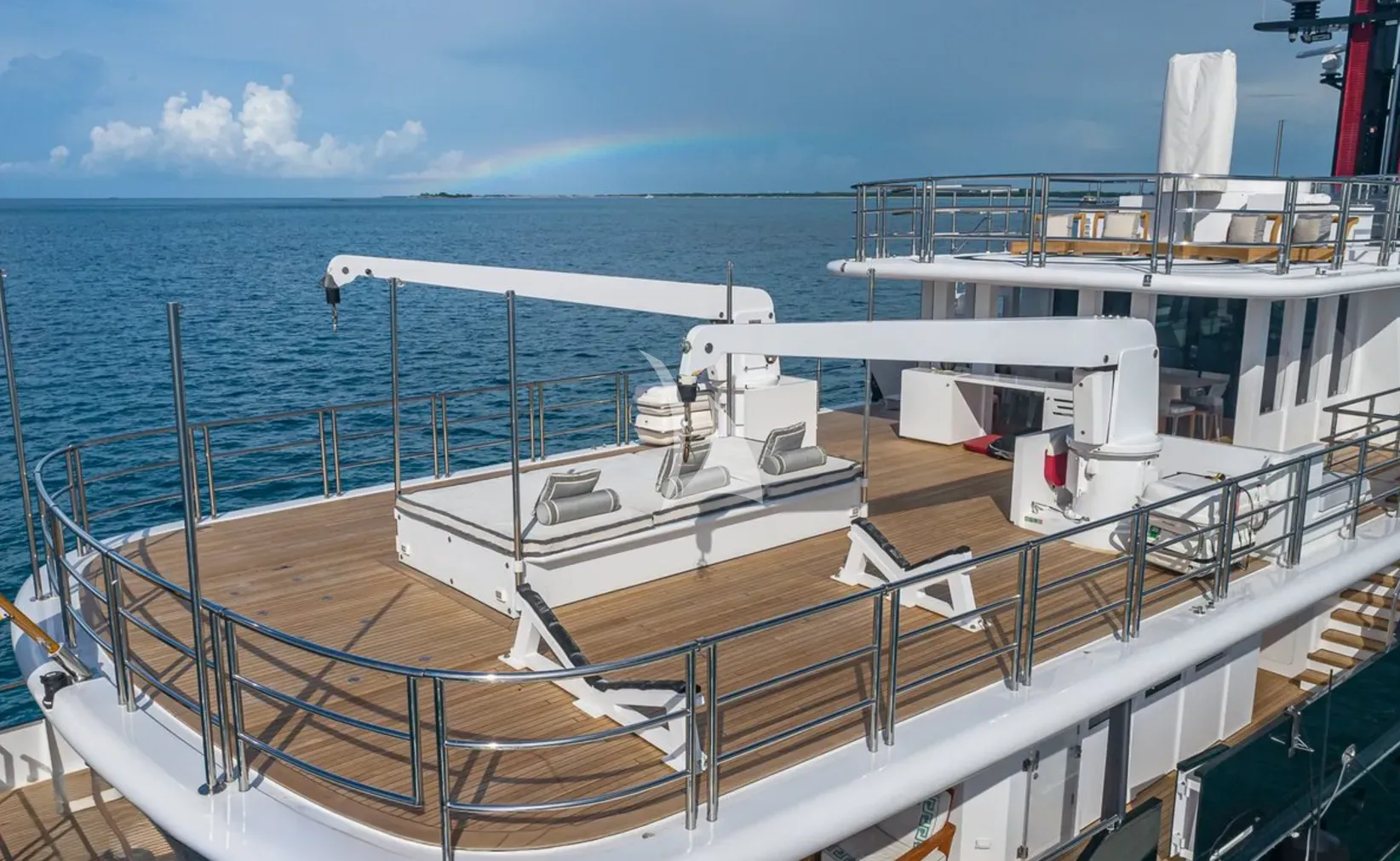 Luxury Crewed Motor Yacht HIGHLANDER photo 7