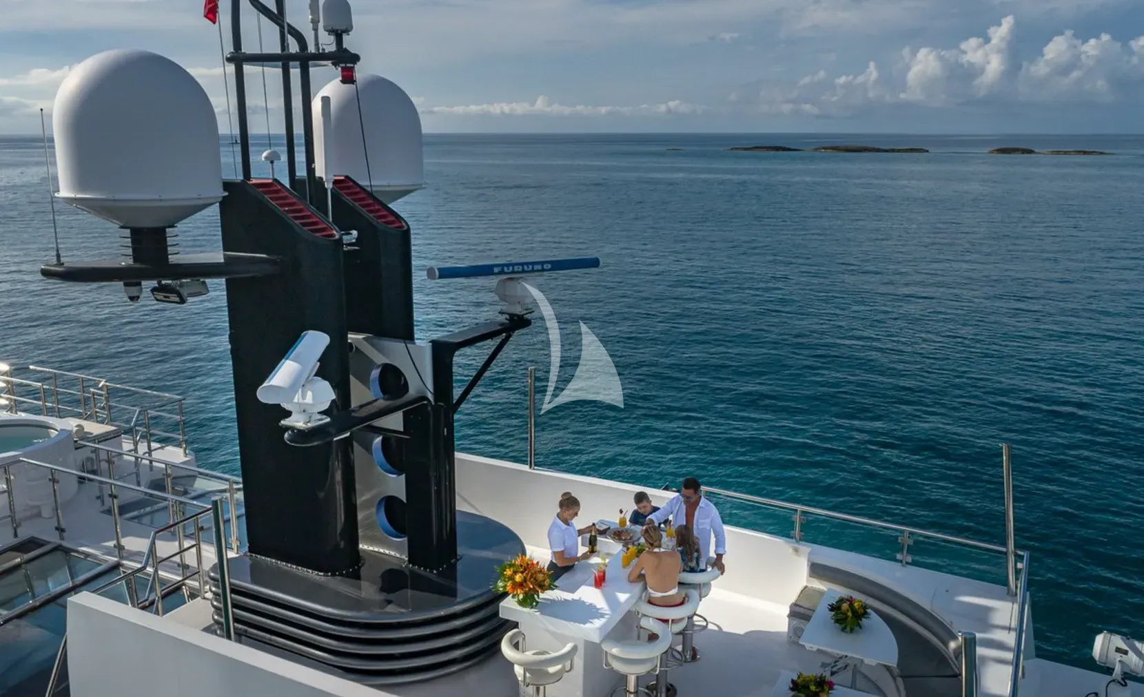 Luxury Crewed Motor Yacht HIGHLANDER photo 8