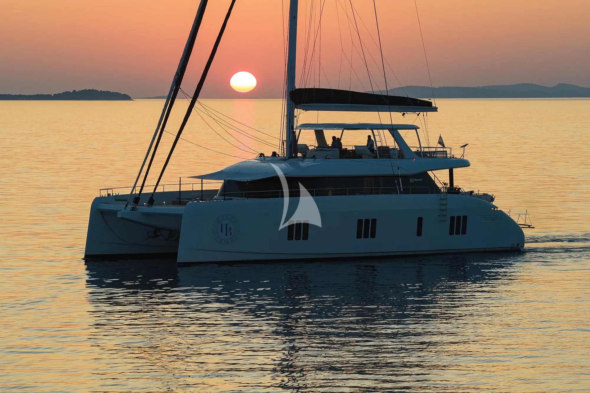 Luxury Crewed Catamaran HONEYBIRD photo 4