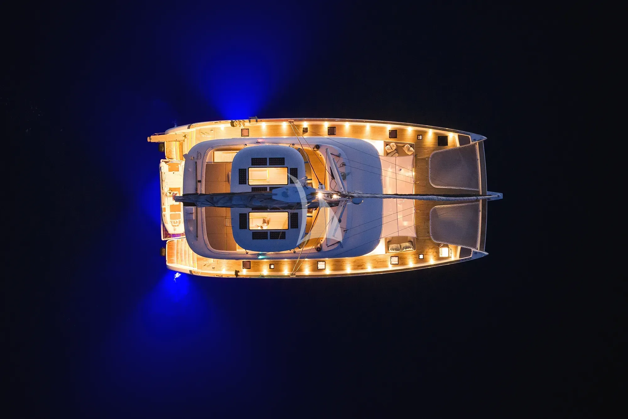 Luxury Crewed Catamaran HONEYBIRD photo 5