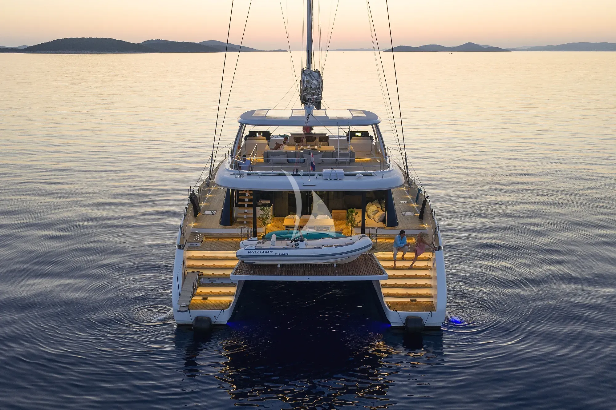 Luxury Crewed Catamaran HONEYBIRD photo 7