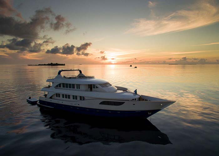 Luxury Crewed Motor Yacht HONORS LEGACY