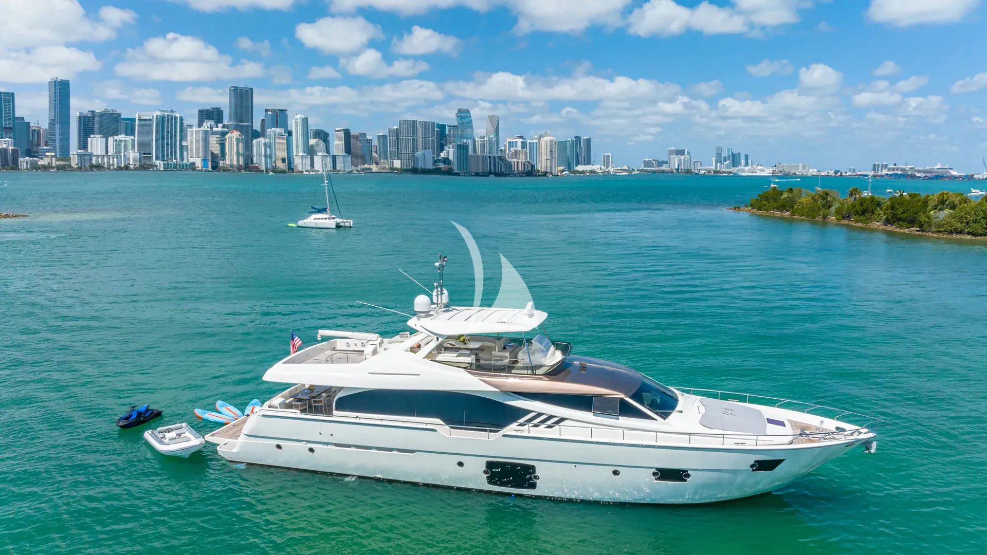 Crewed Motor Yacht HOYA SAXA photo 4