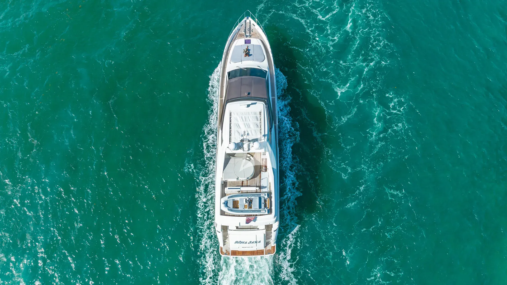 Crewed Motor Yacht HOYA SAXA photo 7