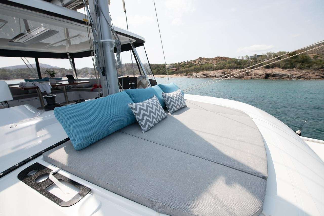 Luxury Crewed Catamaran HYDRUS photo 3