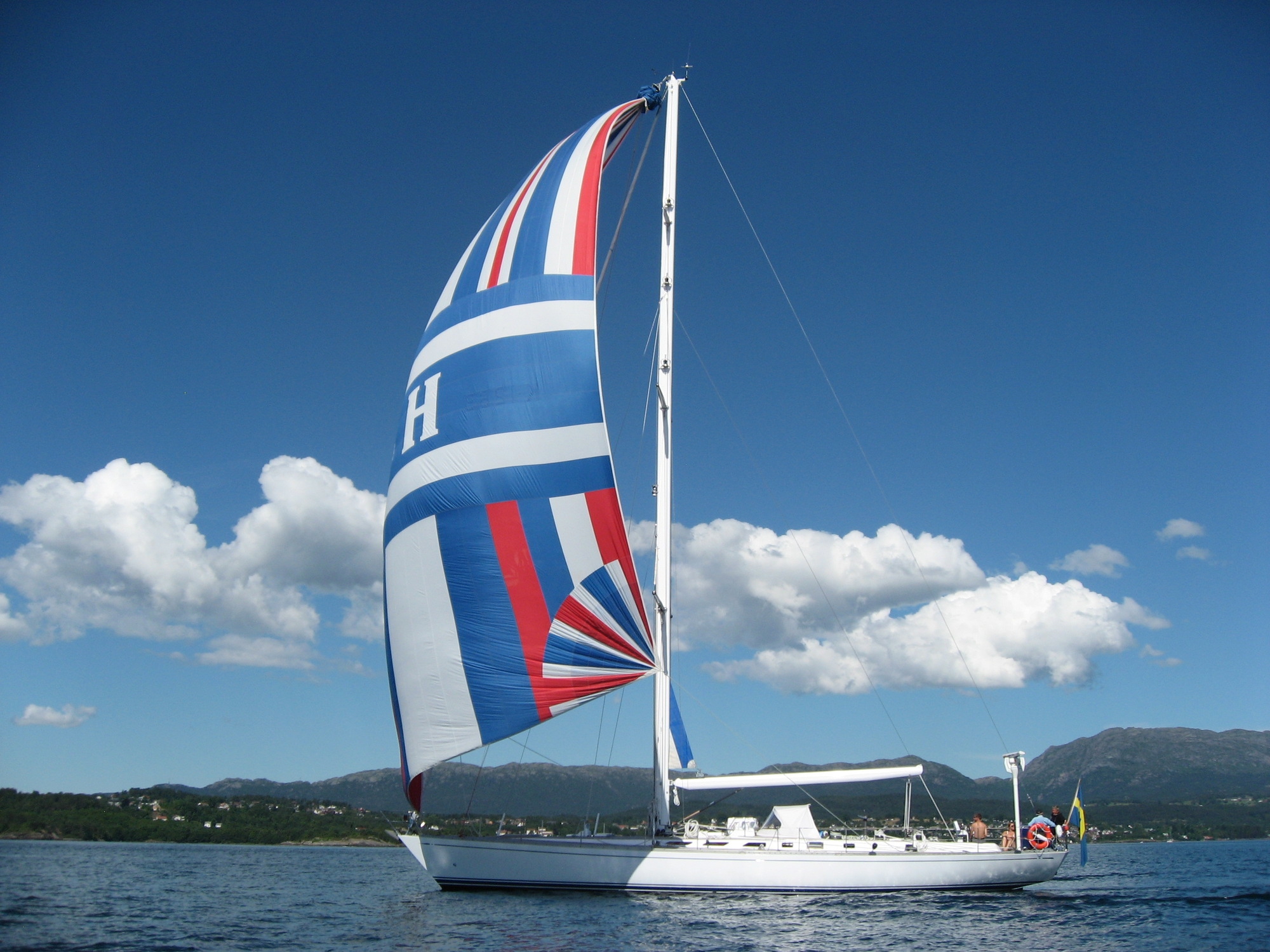 Luxury Crewed Sailing Yacht ICHIBAN