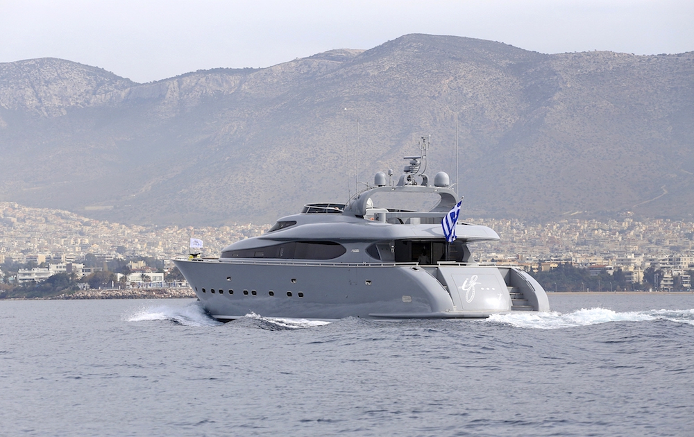 Luxury Crewed Motor Yacht IF photo 3