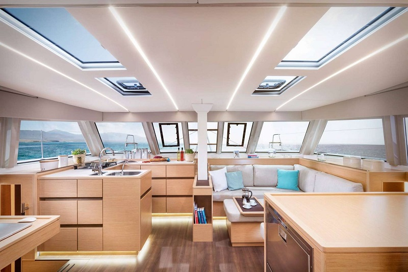 Luxury Crewed Catamaran ILLUSION photo 8