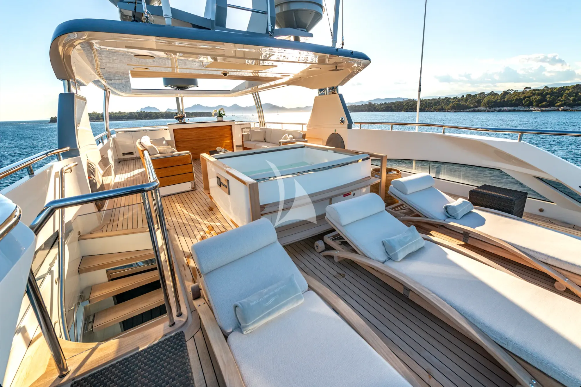 Luxury Crewed Motor Yacht IMPERIAL PRINCESS BEATRICE photo 5