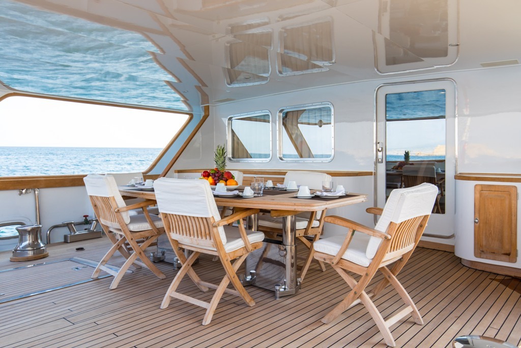 Crewed Motor Yacht INDIA photo 4