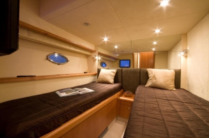 Crewed Motor Yacht INDIGO SUN photo 8