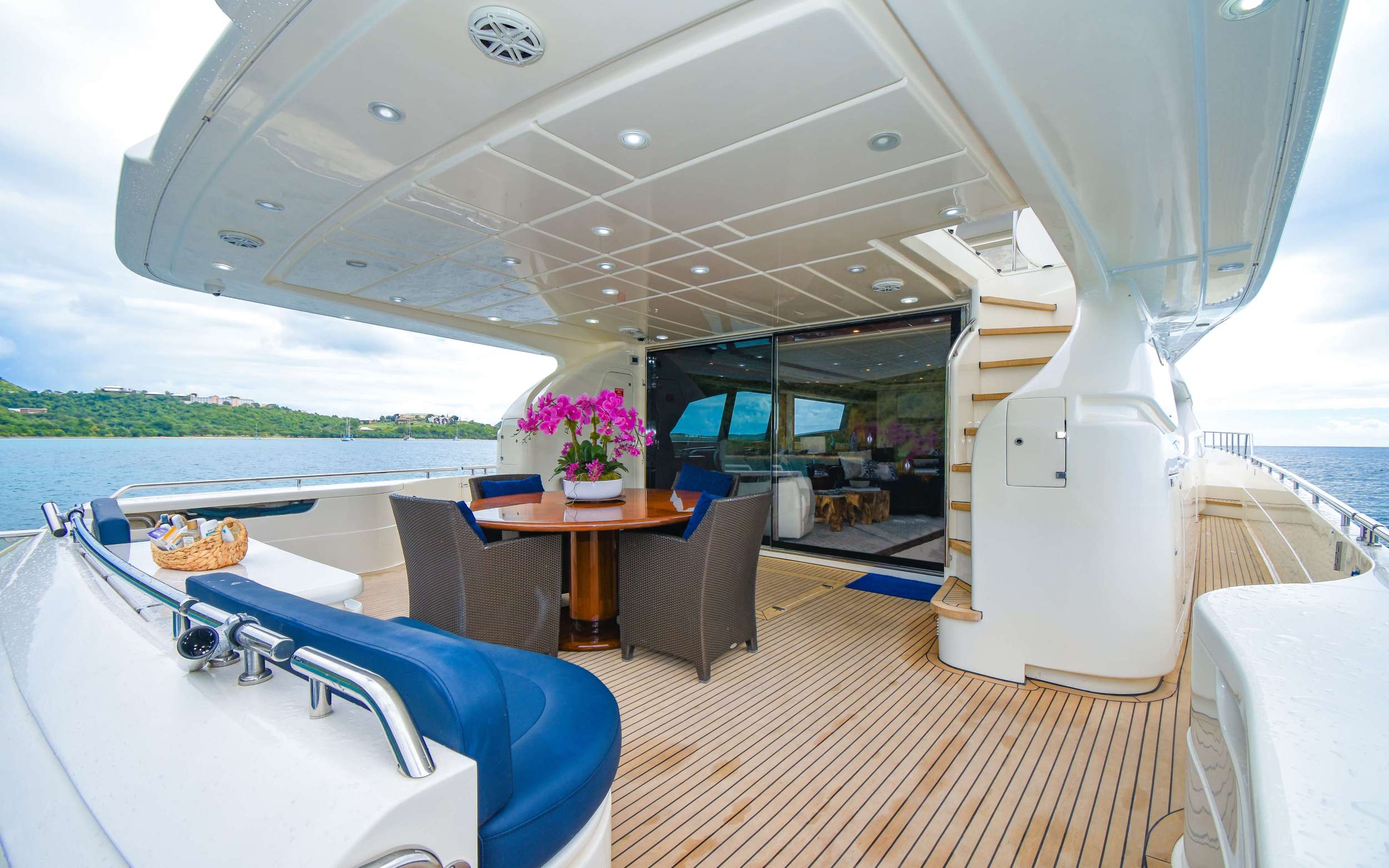 Luxury Crewed Motor Yacht INDULGE II photo 7