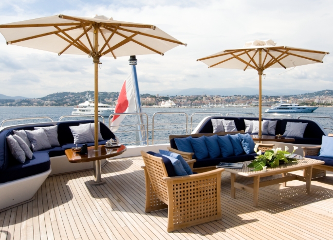 Luxury Crewed Motor Yacht INSIGNIA photo 8