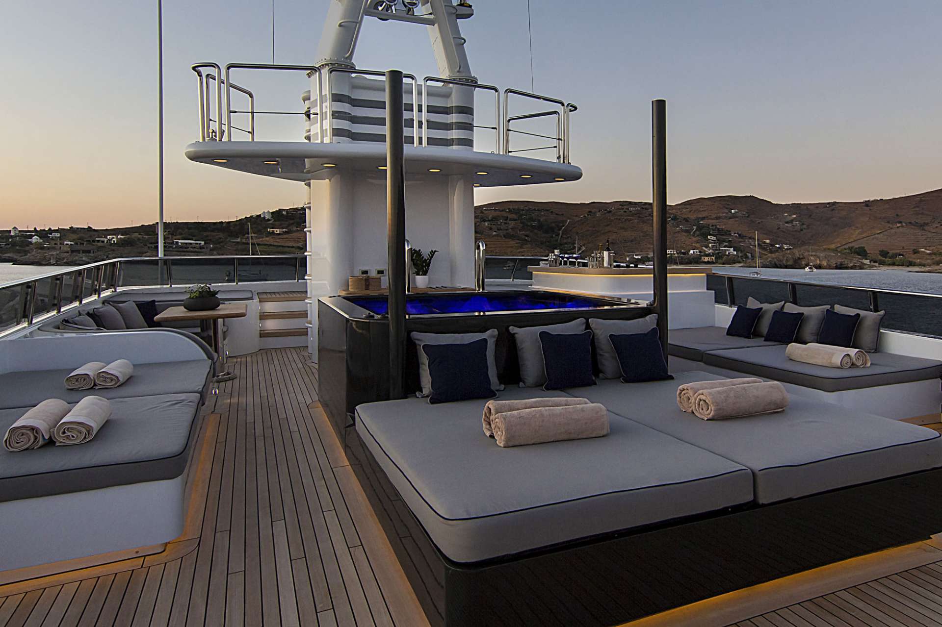 Luxury Crewed Motor Yacht INVADER photo 8