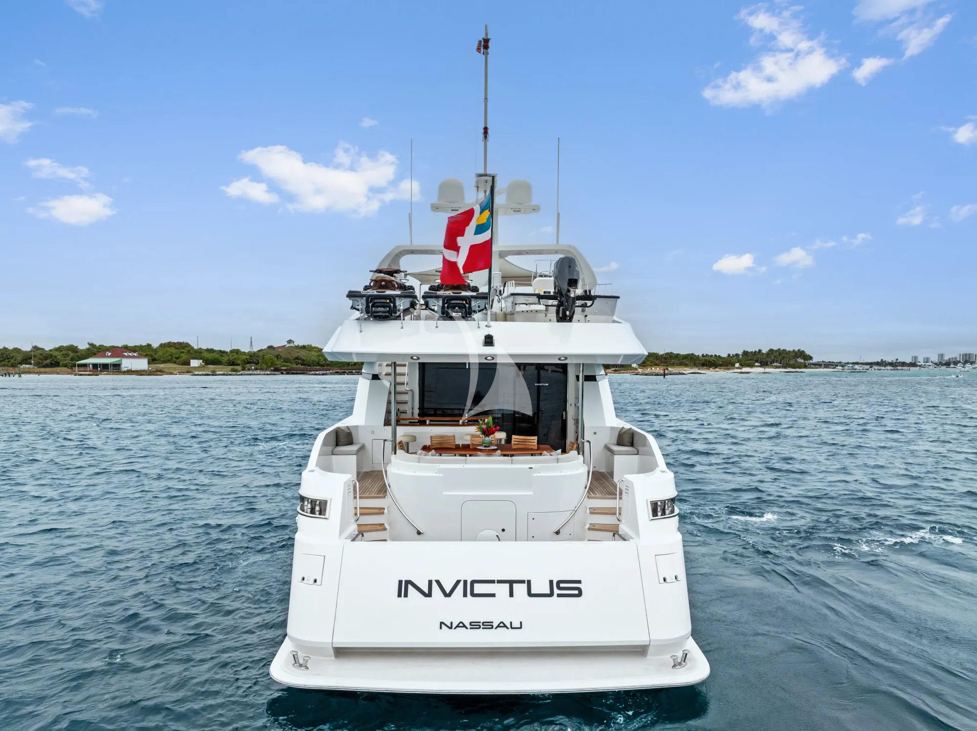 Crewed Motor Yacht INVICTUS photo 4