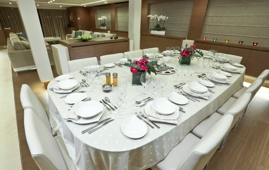 Luxury Crewed Motor Yacht IPANEMAS photo 8