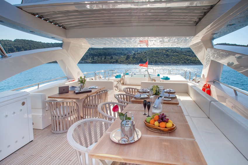 Luxury Crewed Motor Yacht IRA photo 4
