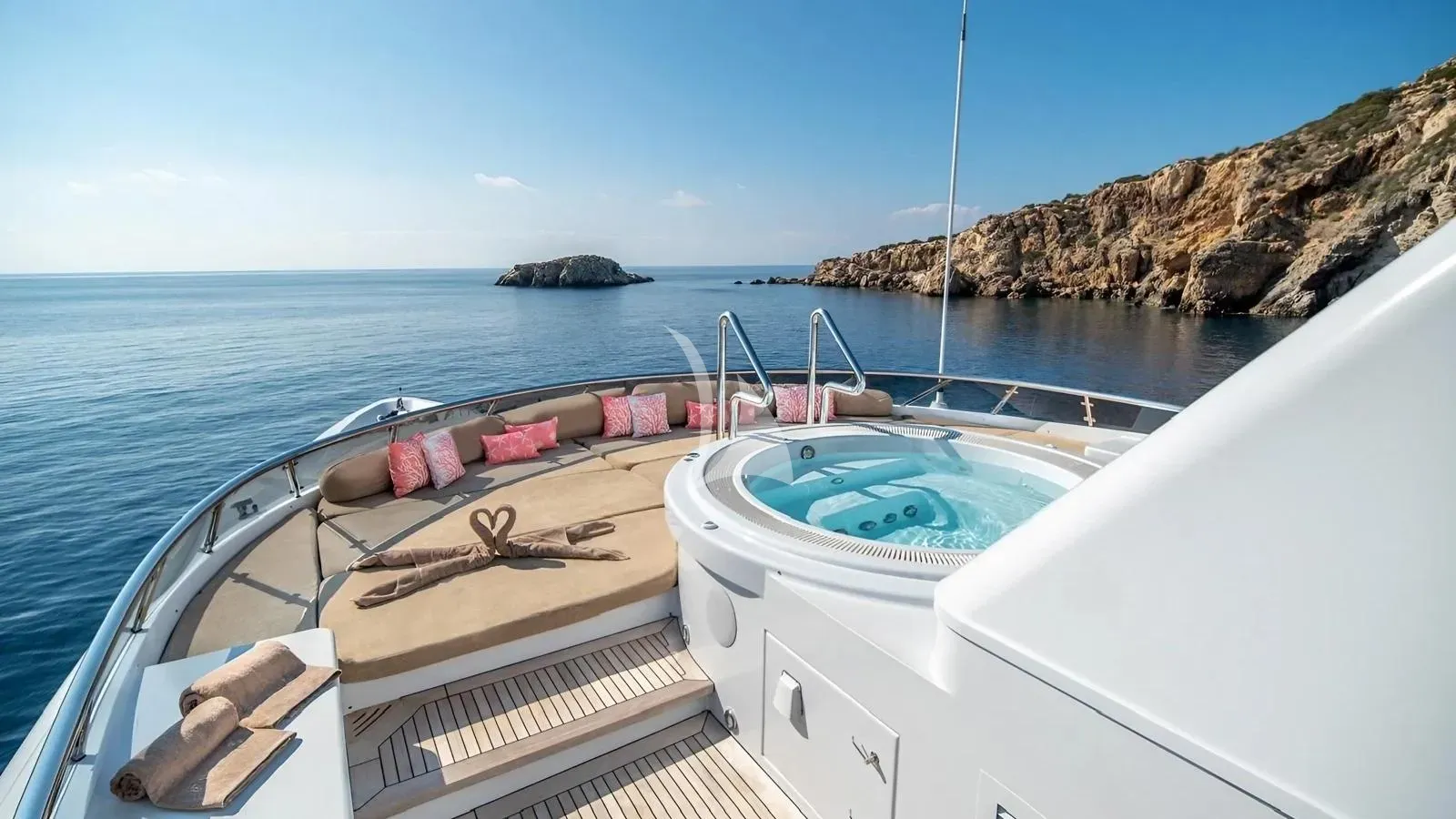 Luxury Crewed Motor Yacht IRAVATI photo 8