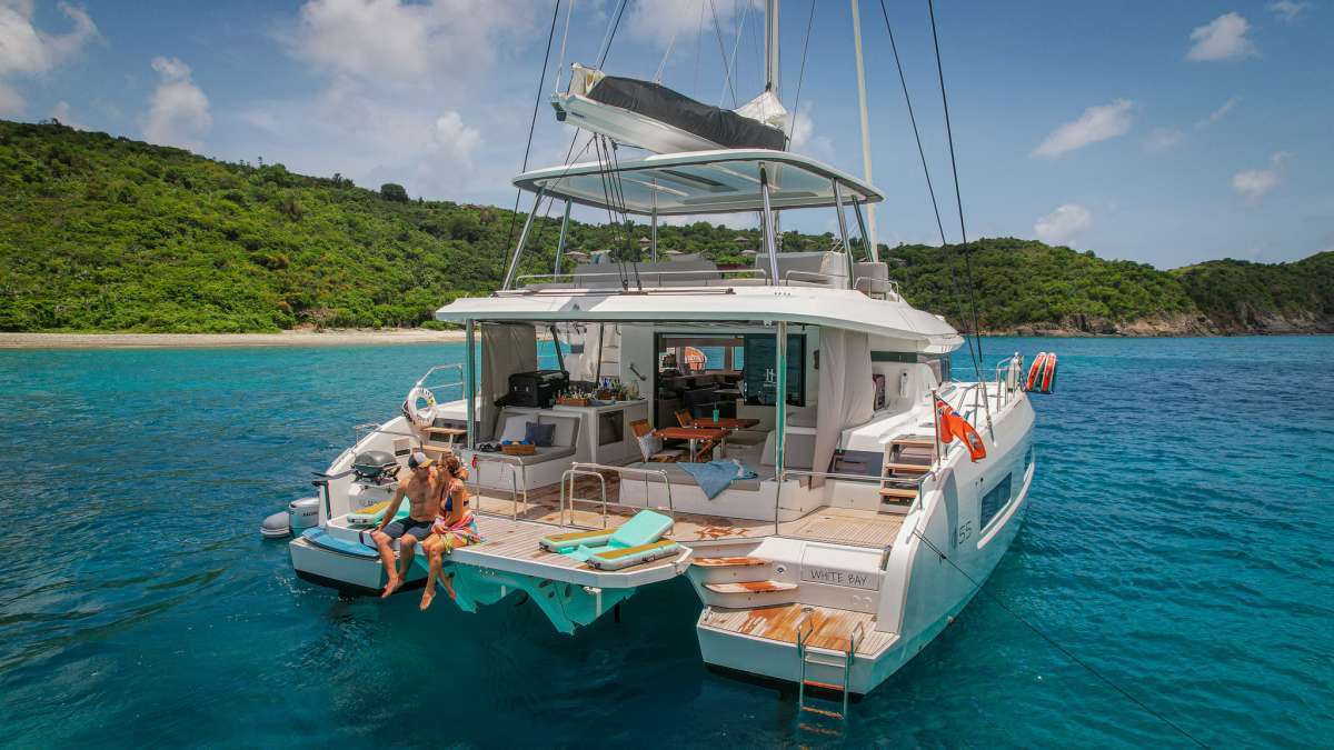 Crewed Catamaran ISLAND HOPPIN 55 photo 3