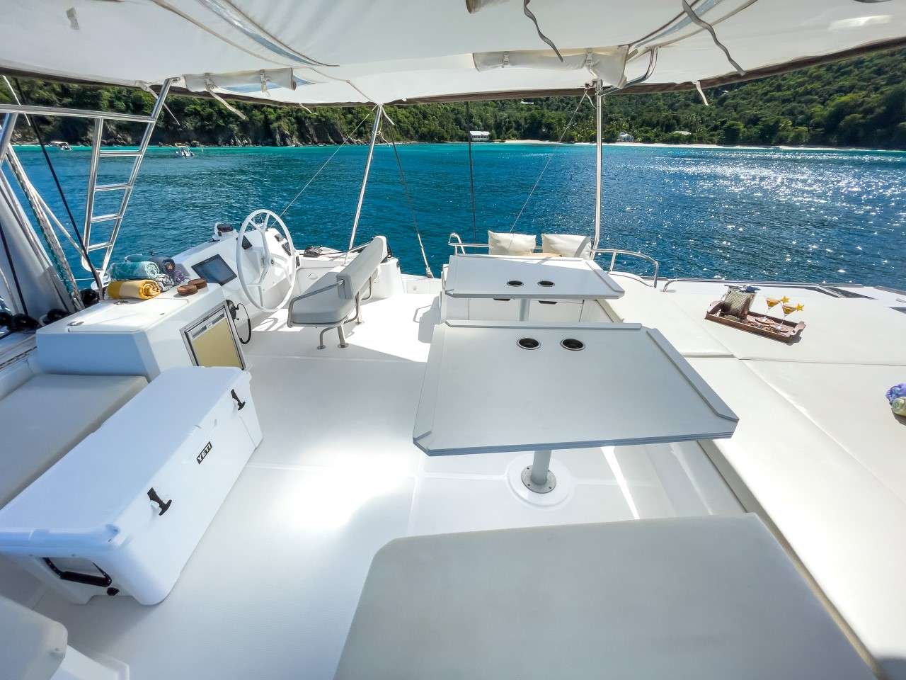 Crewed Catamaran ISLAND KISSES photo 7