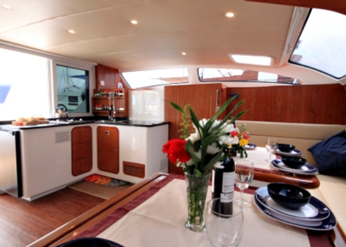 Bareboat Catamaran Island Spirit 38 (2016) photo 4