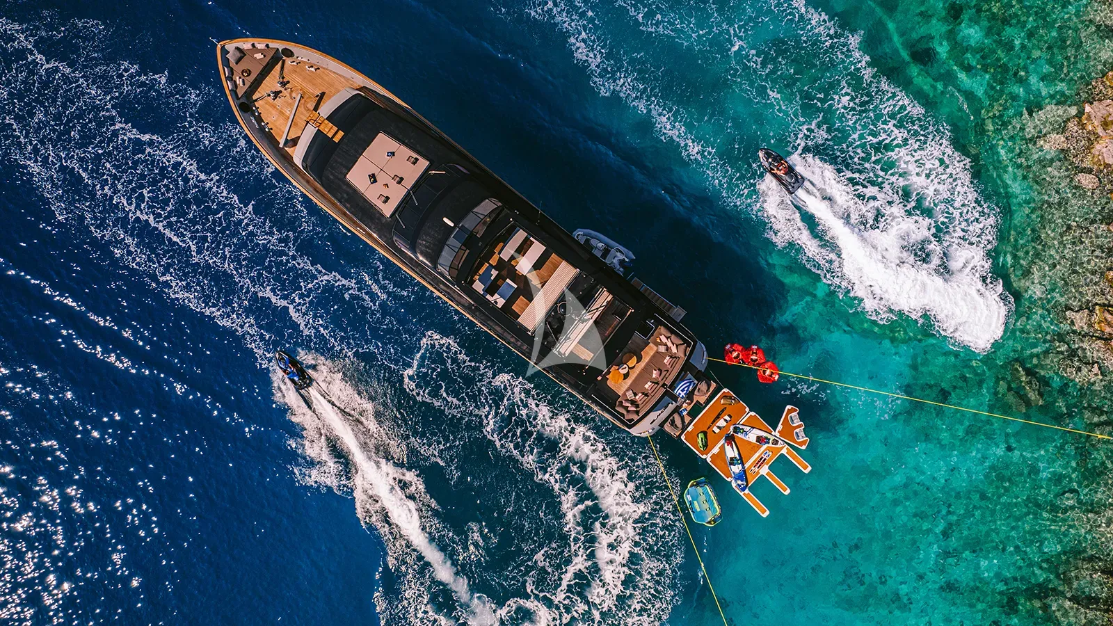 Luxury Crewed Motor Yacht ISLANDER II photo 6