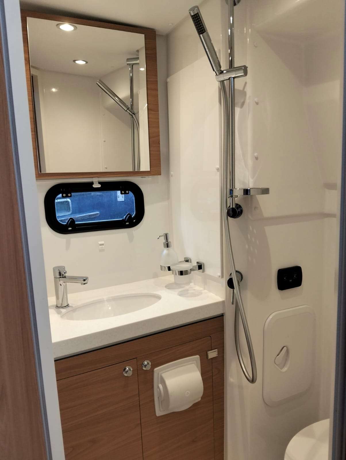 Crewed Catamaran ITALY photo 5