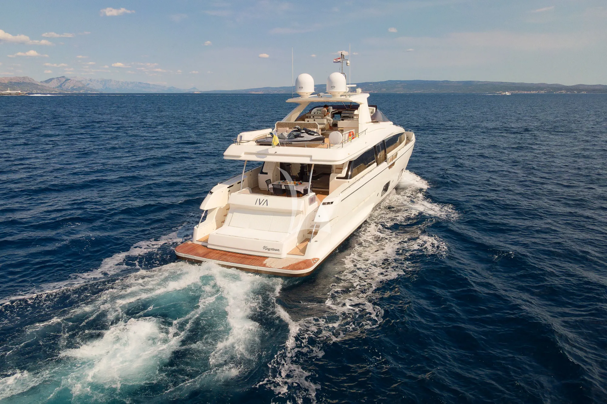 Luxury Crewed Motor Yacht IVA photo 5