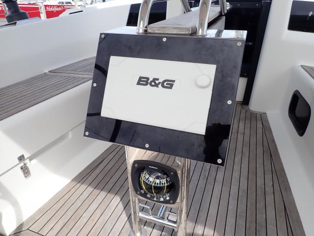 Bareboat Sailboat IYARADA photo 5