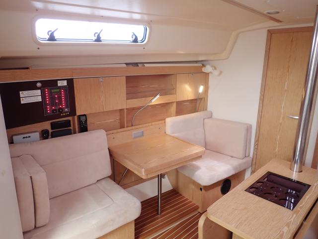 Bareboat Sailboat IYARADA photo 8