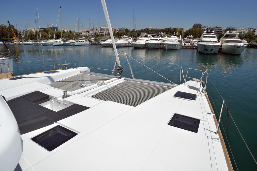 Bareboat Catamaran JADRO photo 6