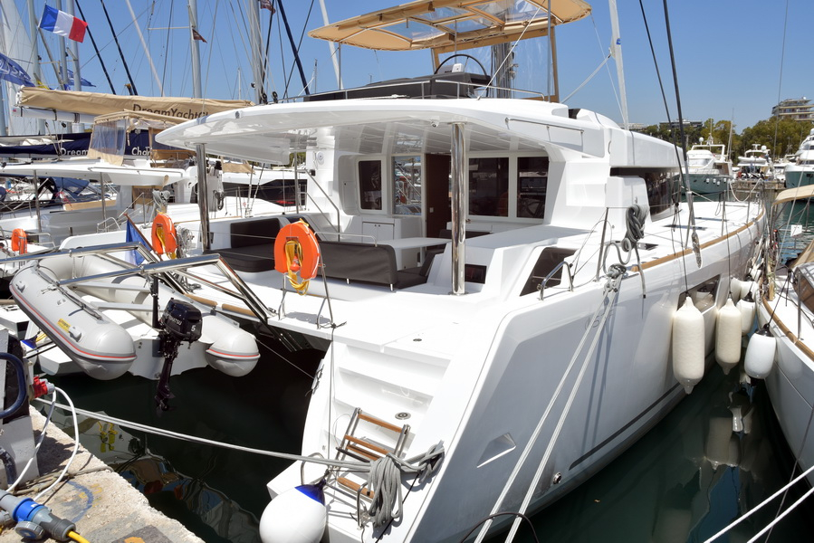 Bareboat Catamaran JADRO photo 7