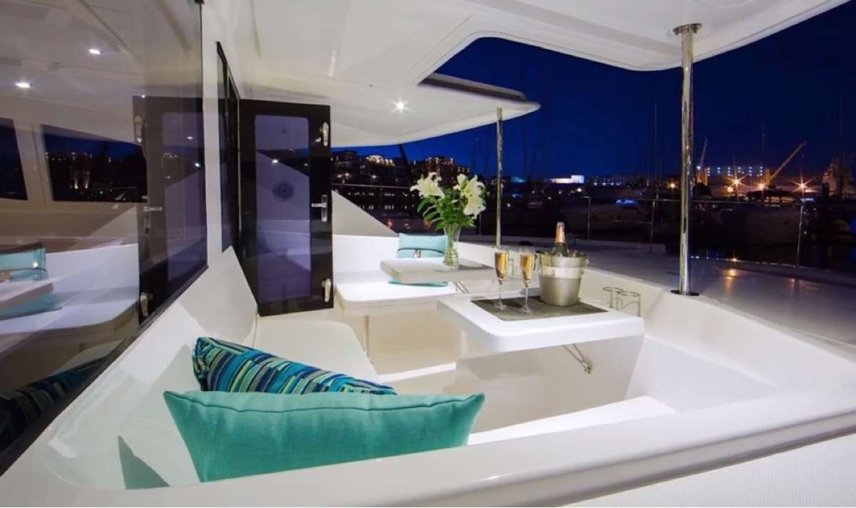 Crewed Power Catamaran JAMSAM photo 7