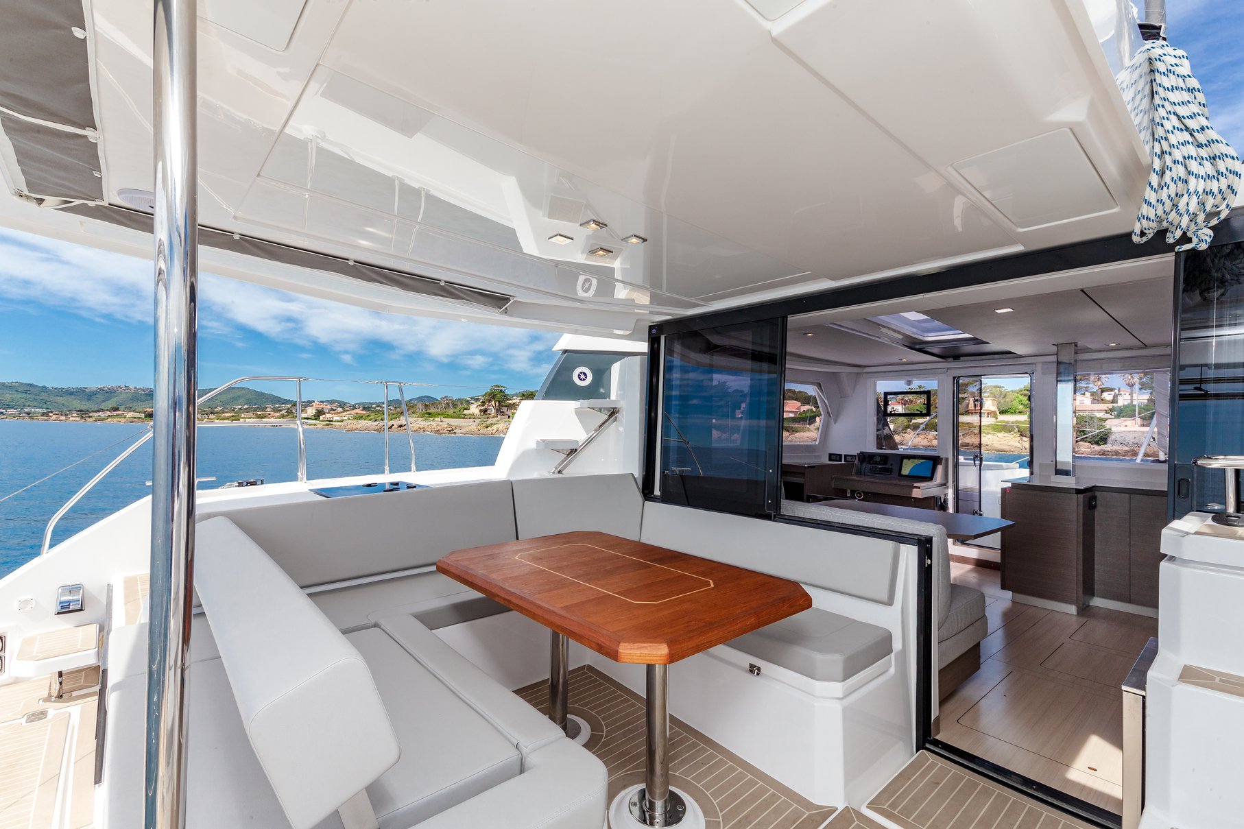 Bareboat Catamaran JANI photo 8