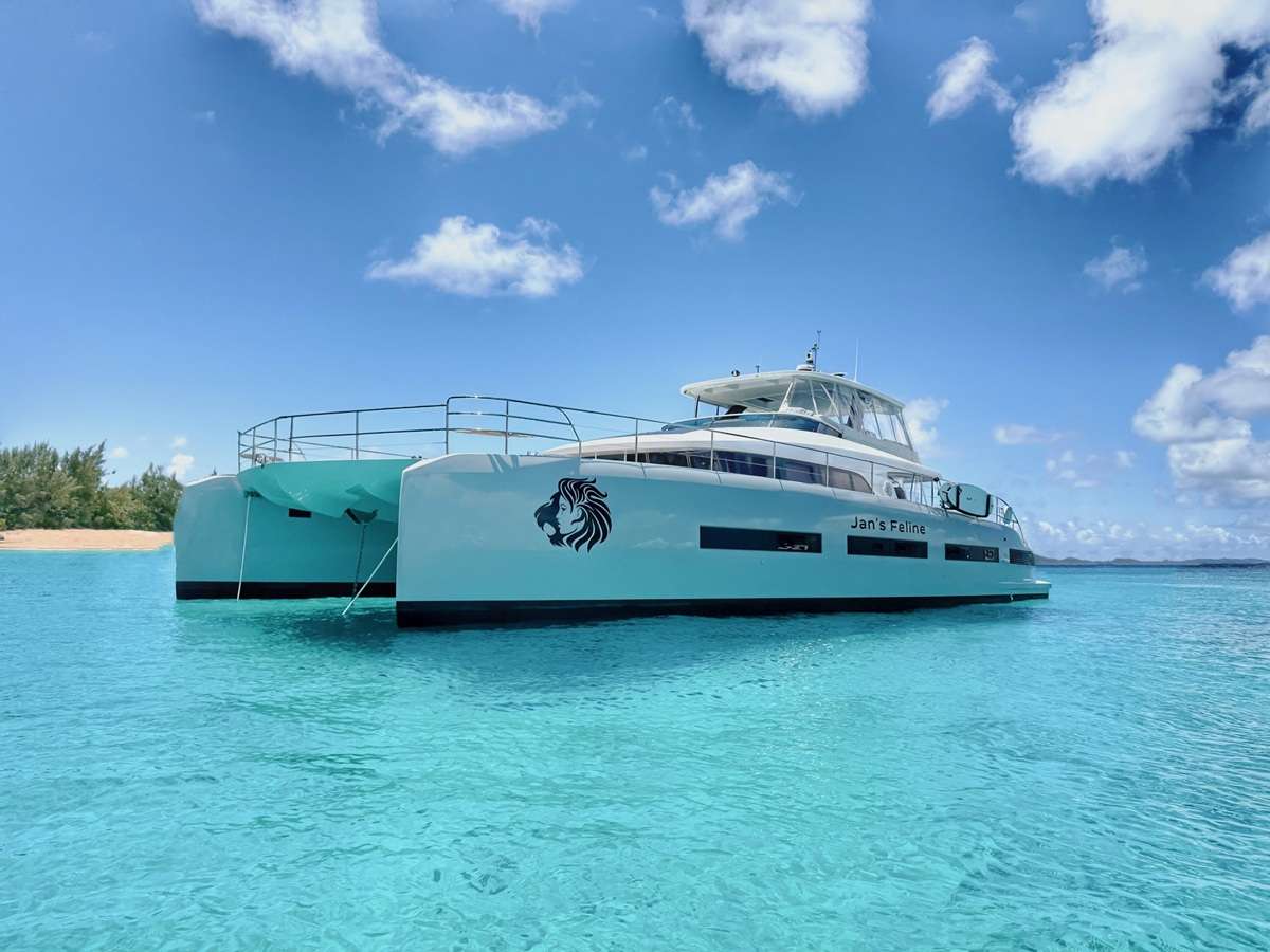Crewed Power Catamaran JANS FELINE photo 5