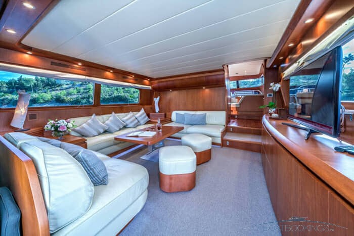 Luxury Crewed Motor Yacht JANTAR photo 8