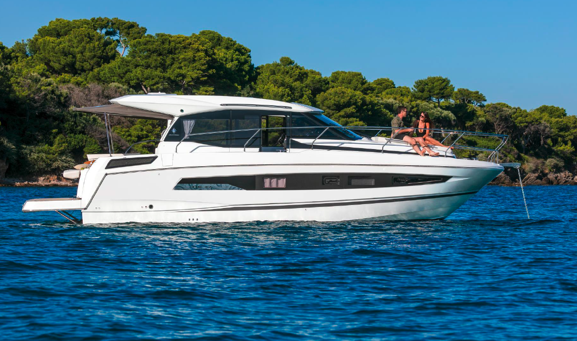 Crewed Motor Yacht Jeanneau 37 NC