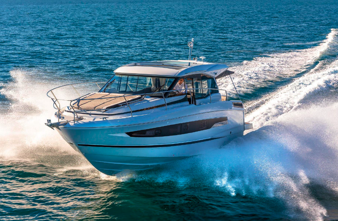 Crewed Motor Yacht Jeanneau 37 NC photo 3